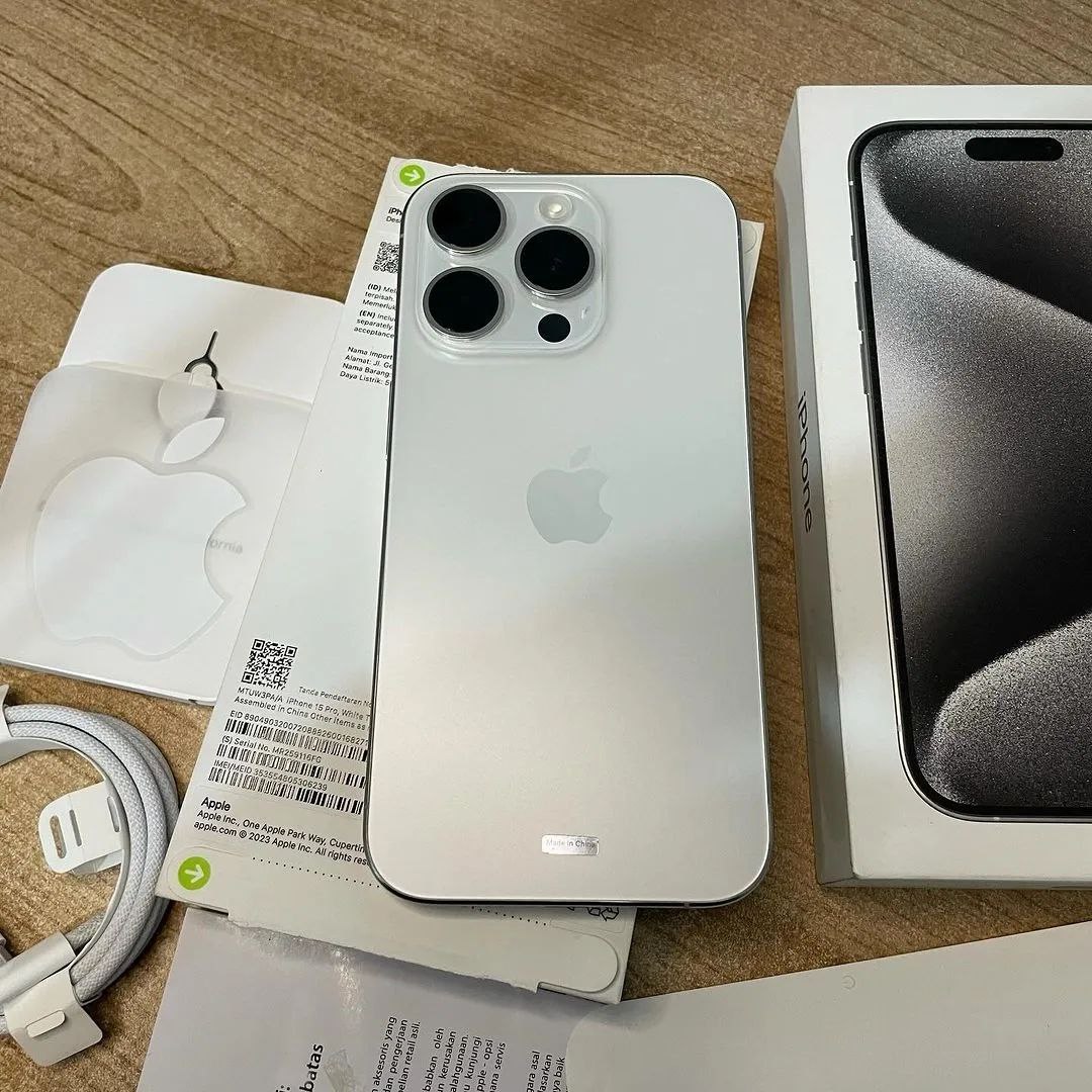 iPhone 15 pro 512gb  